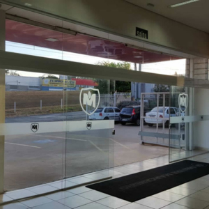 Fachadas-Comerciais-Decor-Vidros-e-Espelhos-(4)